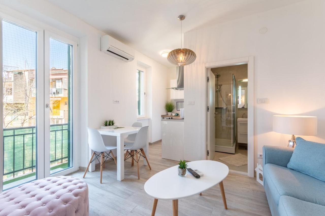 Studios & Room Poesia Split Exterior foto